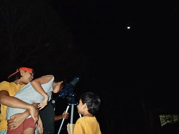 OLYMPUS DIGITAL CAMERA