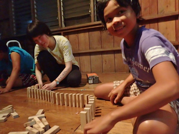 OLYMPUS DIGITAL CAMERA